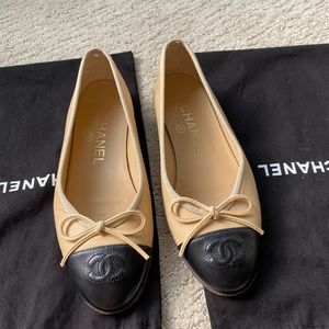 Chanel classic ballet flats